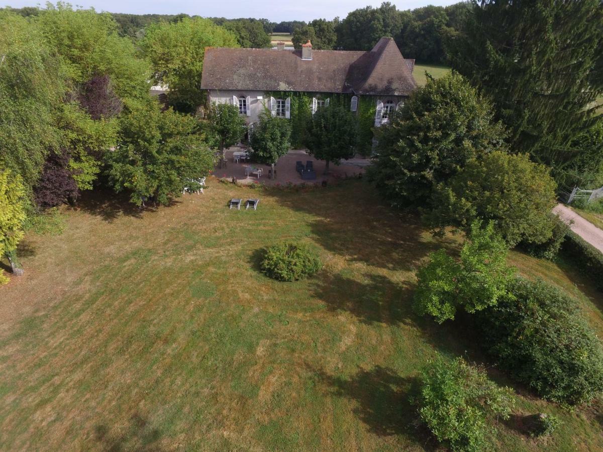 Le Domaine Du Mijarnier Montbeugny Exterior photo