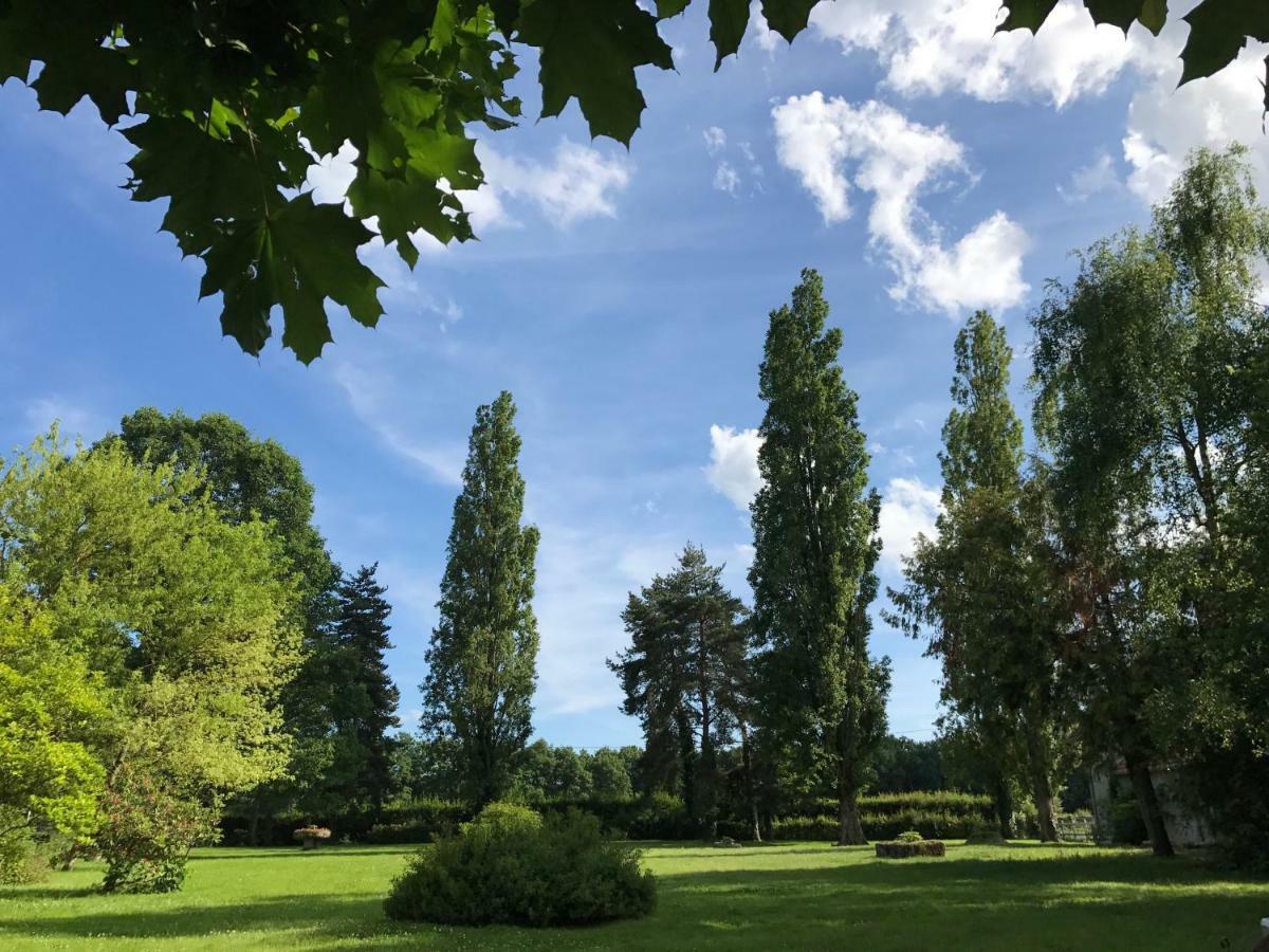 Le Domaine Du Mijarnier Montbeugny Exterior photo